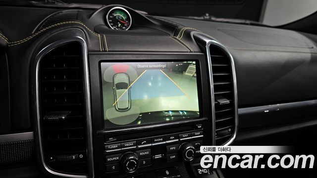 Porsche Cayenne 2013 — photo 15