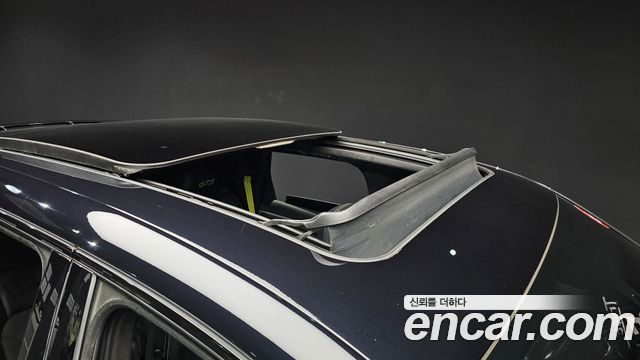 Porsche Cayenne 2013 — photo 16