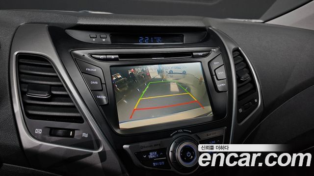 Hyundai AVANTE 2016 — photo 19