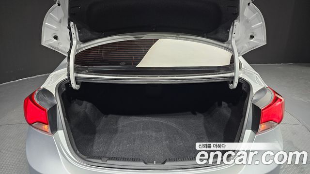 Hyundai AVANTE 2016 — photo 20