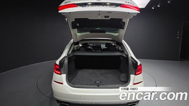 BMW Gran Turismo 2023 — photo 20