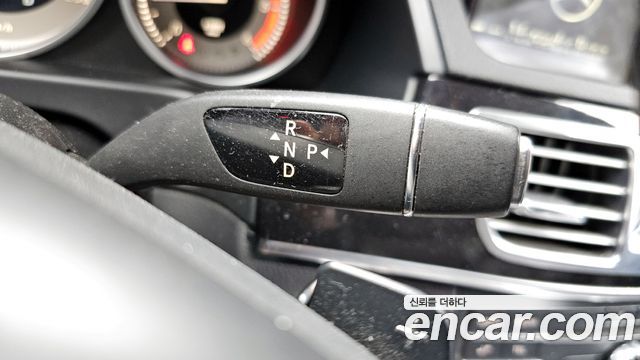 Mercedes-Benz E-Class 2016 — photo 9
