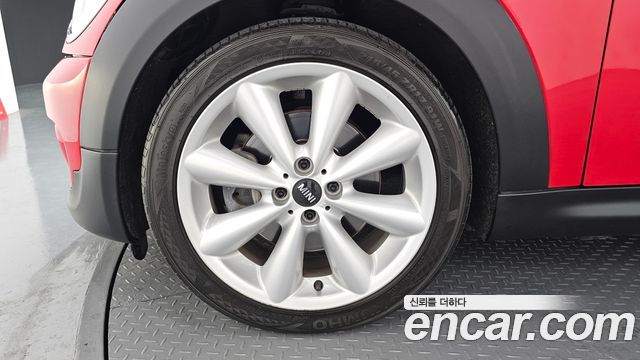 Mini Cooper Convertible 2012 — photo 5