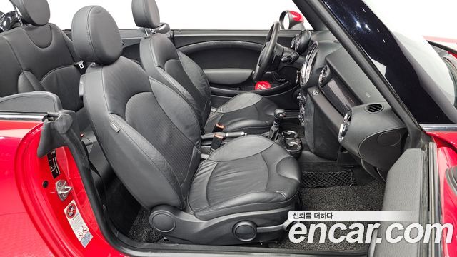 Mini Cooper Convertible 2012 — photo 10