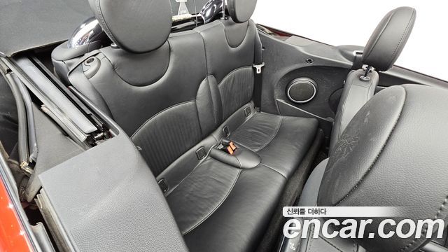 Mini Cooper Convertible 2012 — photo 12