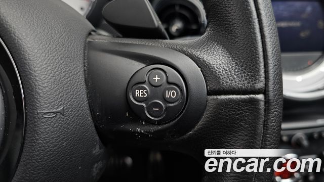 Mini Cooper Convertible 2012 — photo 18