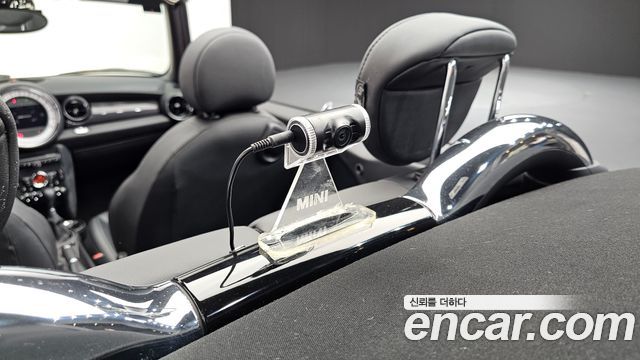 Mini Cooper Convertible 2012 — photo 20