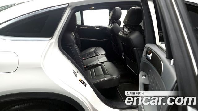 Mercedes-Benz GLE-Class 2019 — photo 12