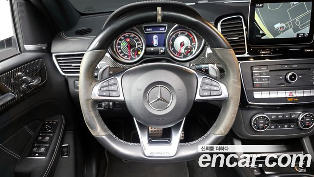 Mercedes-Benz GLE-Class 2019 — photo 13