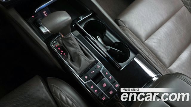 Kia K7 2016 — photo 9