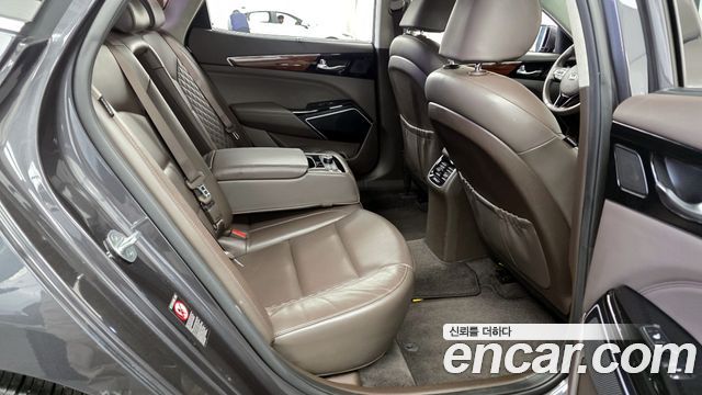 Kia K7 2016 — photo 12