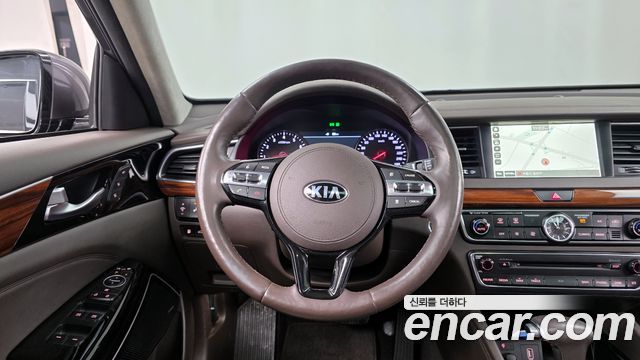 Kia K7 2016 — photo 13