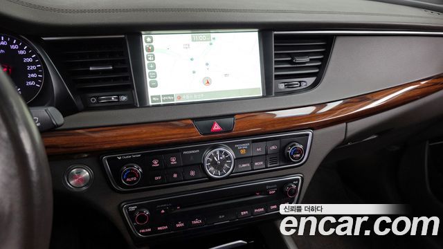 Kia K7 2016 — photo 14
