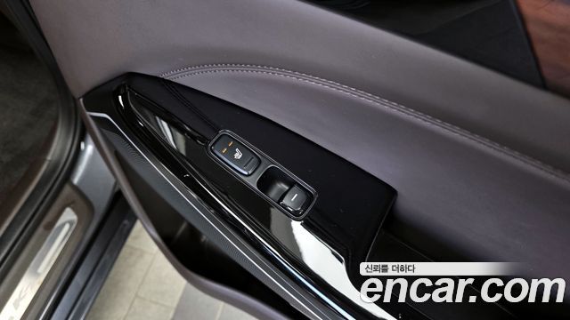 Kia K7 2016 — photo 18