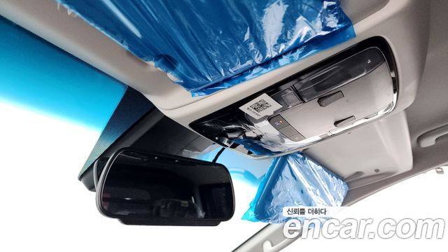 Hyundai Staria 2025 — photo 17
