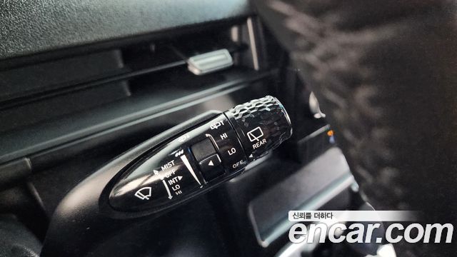 Hyundai Staria 2025 — photo 19