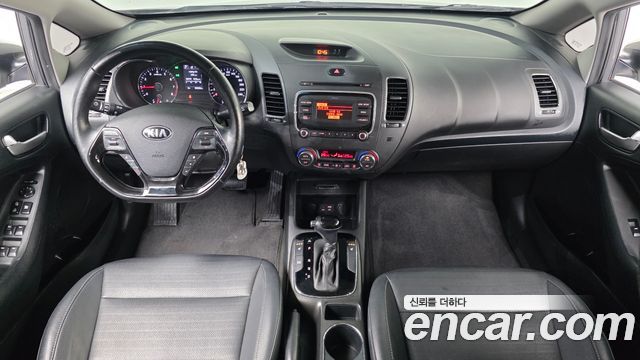 Kia K3 2016 — photo 7