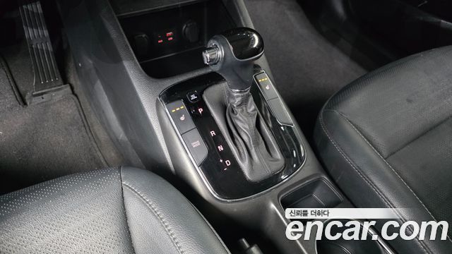 Kia K3 2016 — photo 9