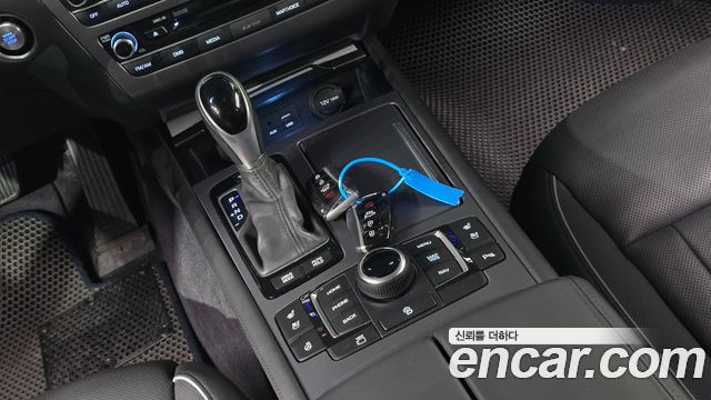 Hyundai Genesis 2016 — photo 9
