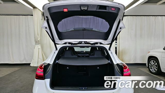 Mercedes-Benz GLA-Class 2018 — photo 20