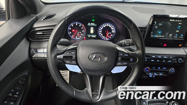 Hyundai Veloster 2019 — photo 13