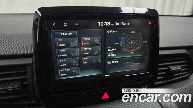 Hyundai Veloster 2019 — photo 16