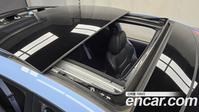 Hyundai Veloster 2019 — photo 17