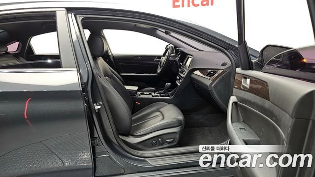 Hyundai Sonata 2018 — photo 11