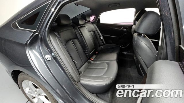 Hyundai Sonata 2018 — photo 12