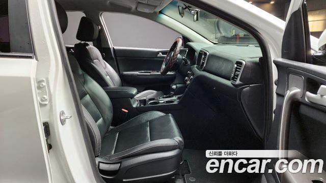 Kia Sportage 2018 — photo 10