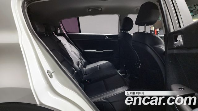 Kia Sportage 2018 — photo 12