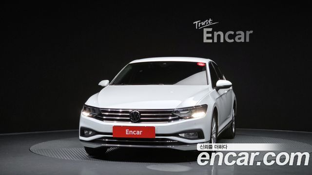 Volkswagen Passat 2021 — photo 3