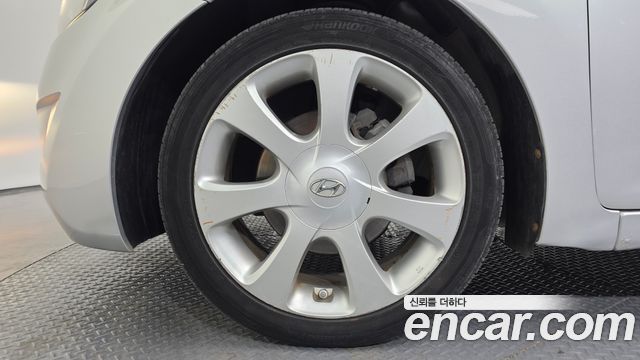 Hyundai AVANTE 2011 — photo 5