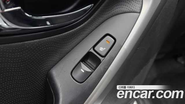 Hyundai AVANTE 2011 — photo 20