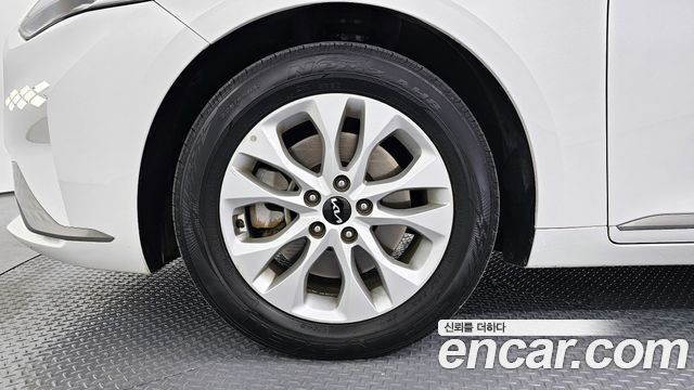 Kia K8 2023 — photo 5