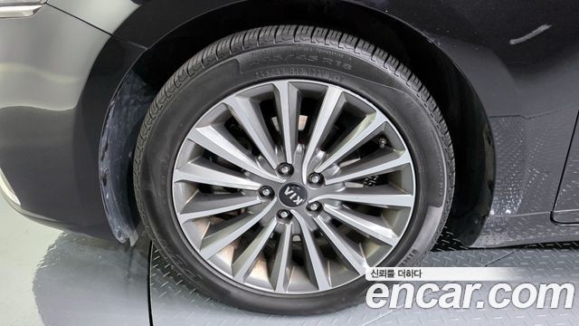 Kia K7 2018 — photo 5