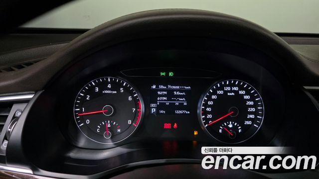 Kia K7 2018 — photo 8