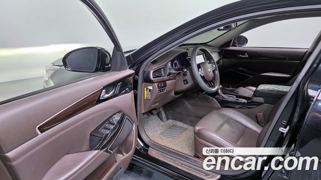 Kia K7 2018 — photo 11