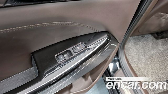 Kia K7 2018 — photo 17