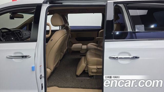Kia Canival 2019 — photo 9