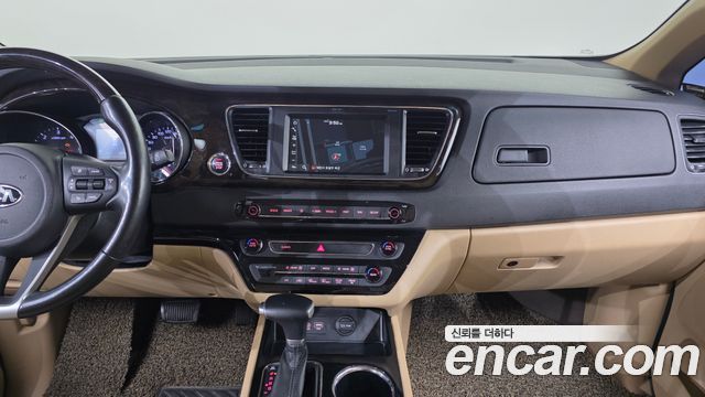 Kia Canival 2019 — photo 13