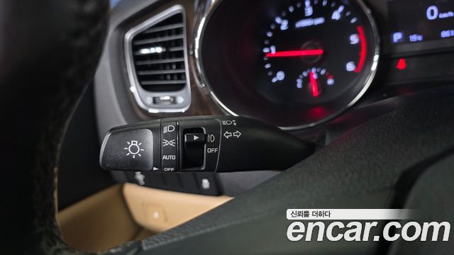 Kia Canival 2019 — photo 15