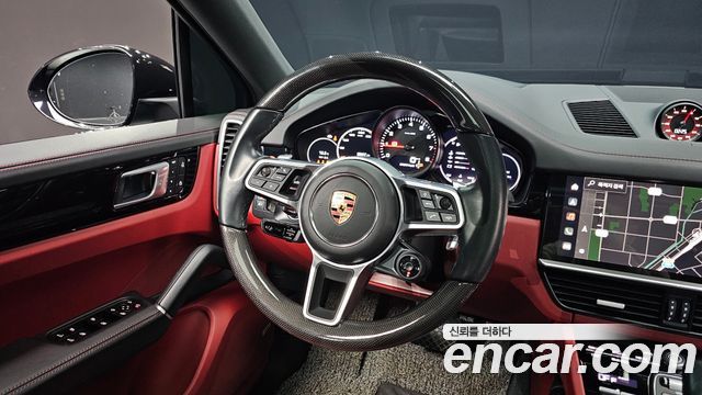 Porsche Cayenne 2022 — photo 13