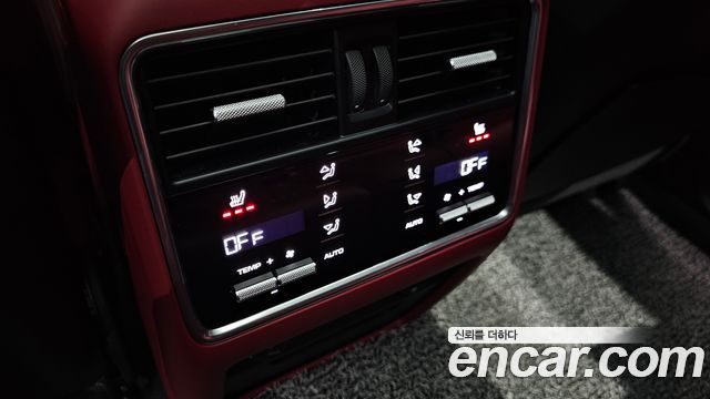 Porsche Cayenne 2022 — photo 19