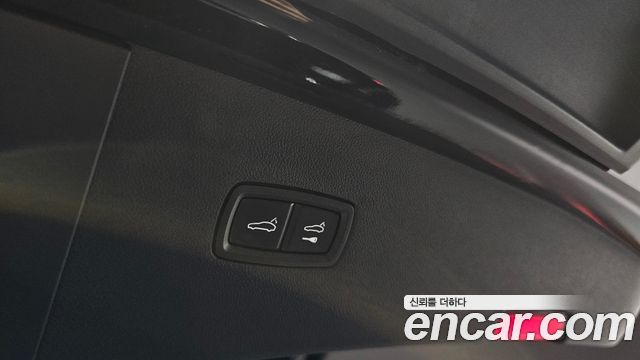 Porsche Cayenne 2022 — photo 20