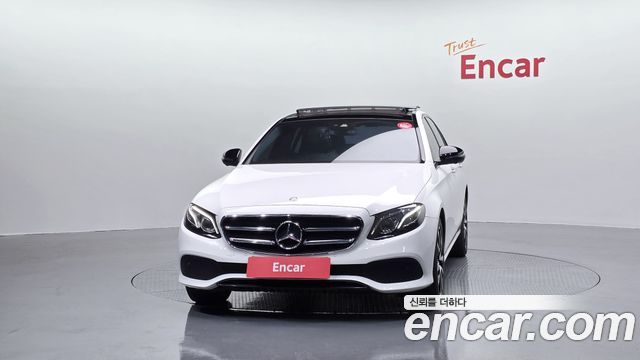 Mercedes-Benz E-Class 2017 — photo 3