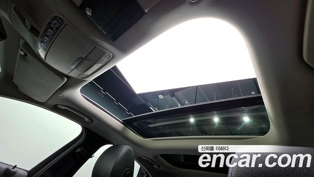 Mercedes-Benz E-Class 2017 — photo 19