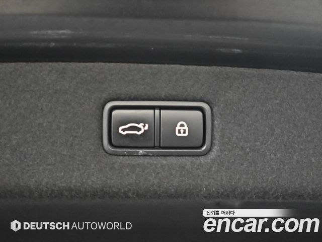 Genesis EQ900 2016 — photo 20