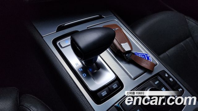 Genesis G80 2017 — photo 9