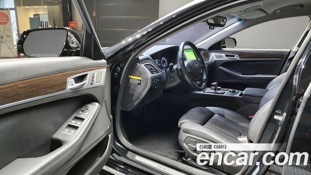 Genesis G80 2017 — photo 11
